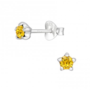 Star with crystal - 925 Sterling Silver Ear Studs With Crystal Stones A4S47797